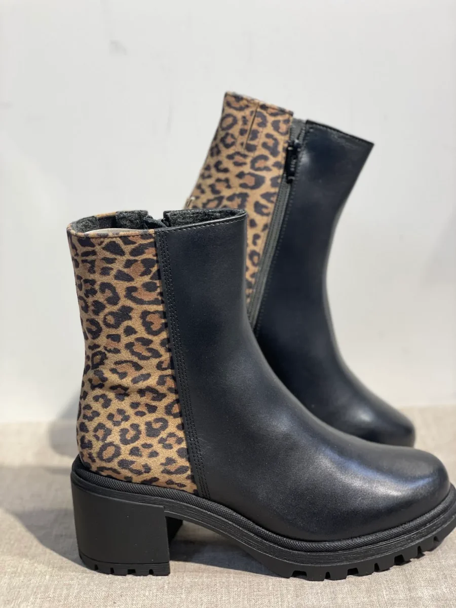 Vintro Stina 852 Leopardo black