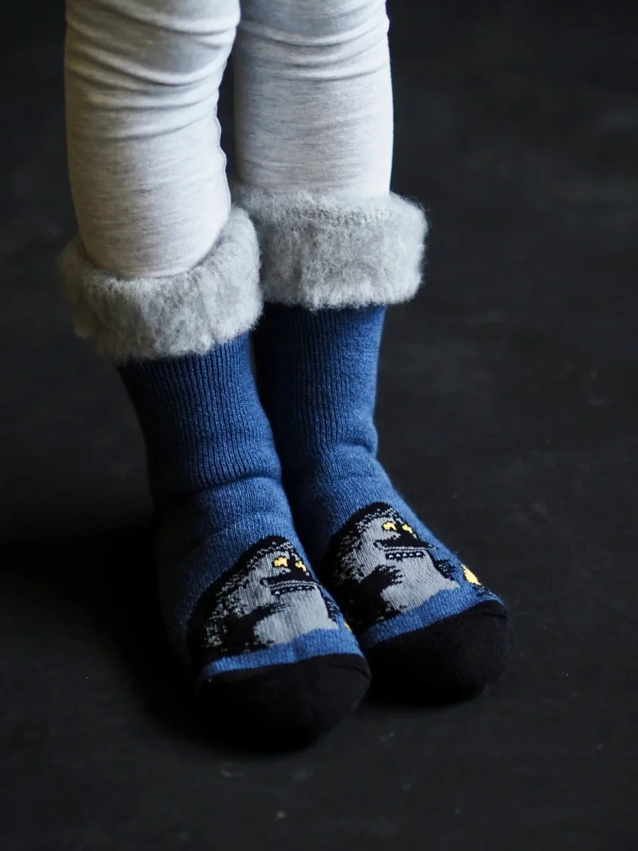 Mörkö ja lyhty, lasten pörrösukat